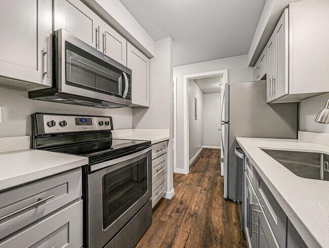 Foto del edificio - 5956 Fauntleroy Wy SW