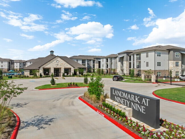 Building Photo - Landmark at NinetyNine