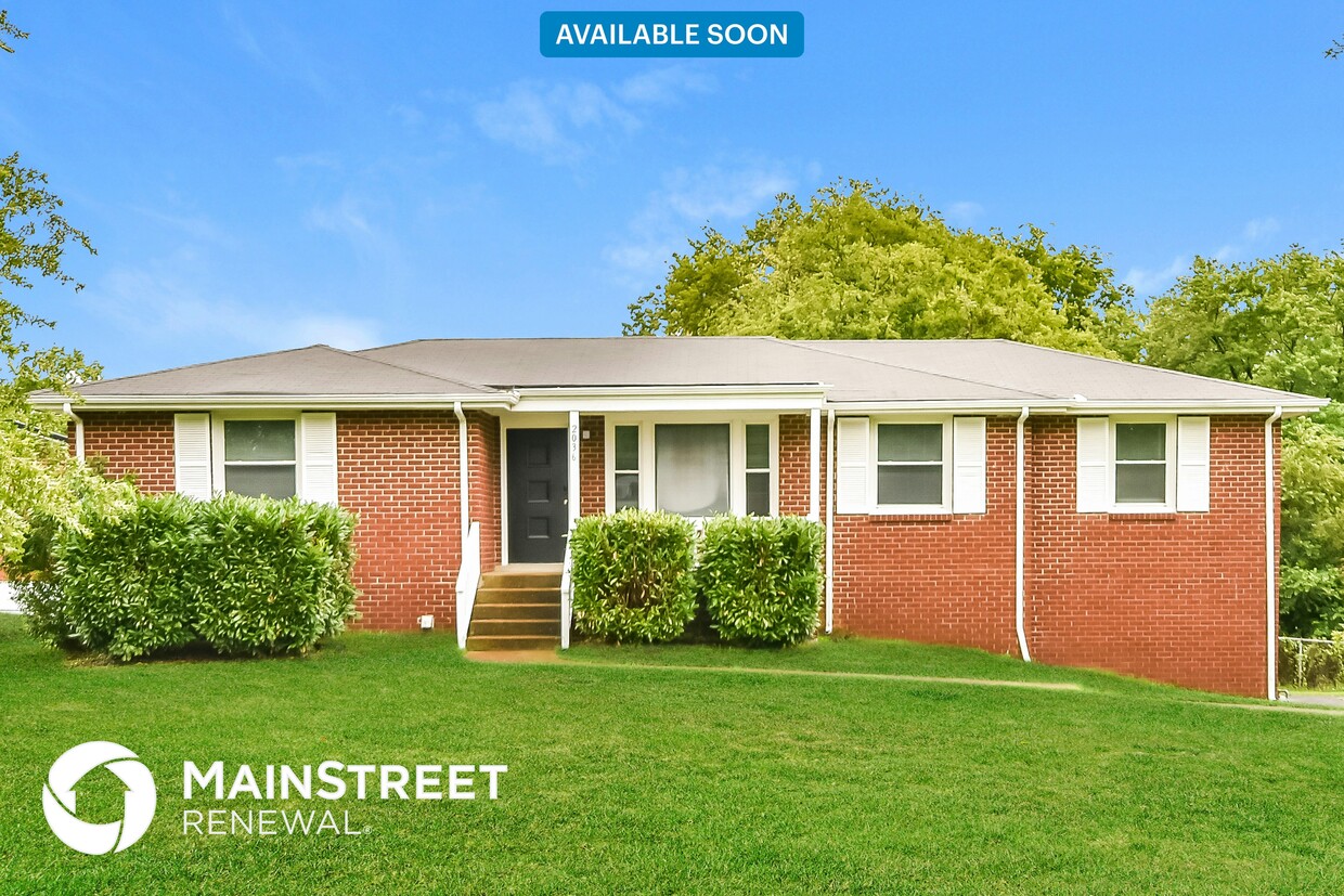 Foto principal - 2036 Hickory Hill Ln