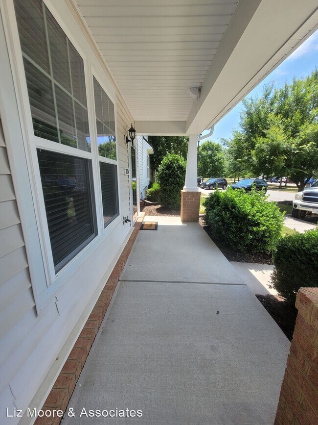 Building Photo - 2 br, 2.5 bath House - 3224 Kenton Court