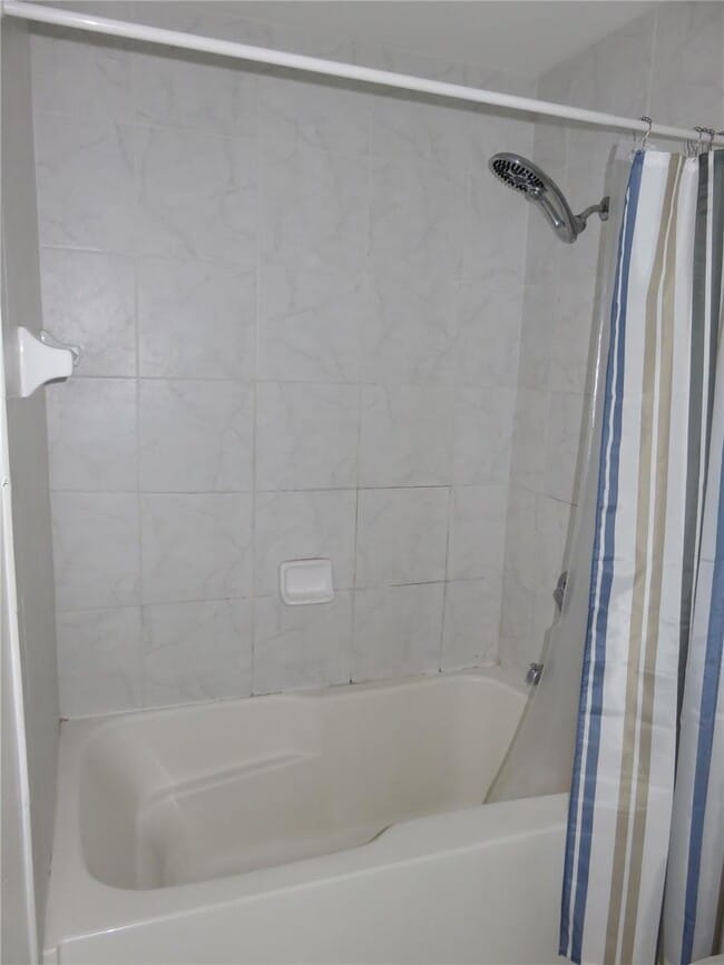 Building Photo - 133 NE 2nd Ave