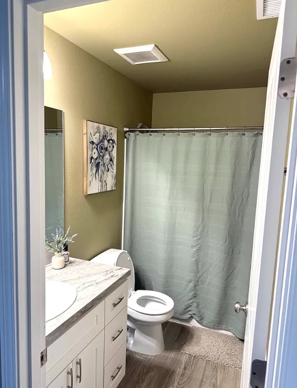 Building Photo - 216 E Montmorency Blvd