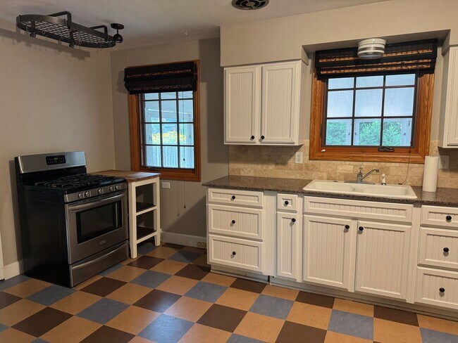 Foto del edificio - Brick Cape Cod in Upper Arlington School D...