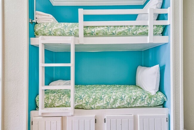 Foto del edificio - 6102 Seawall Blvd