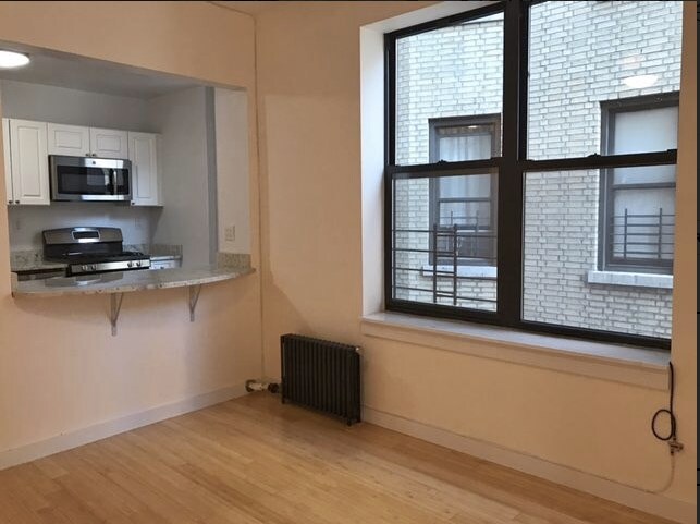 Primary Photo - 643 W 171st St