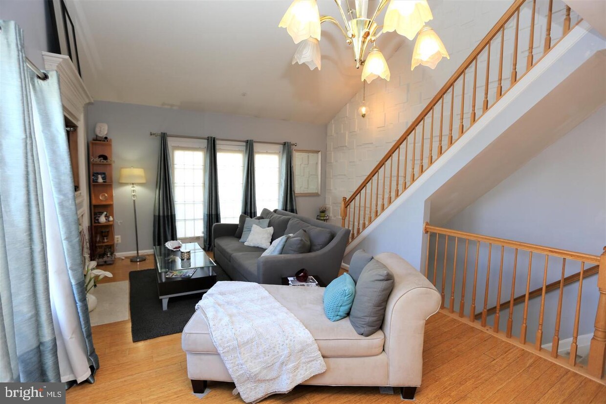 Primary Photo - 16221 Ellipse Terrace