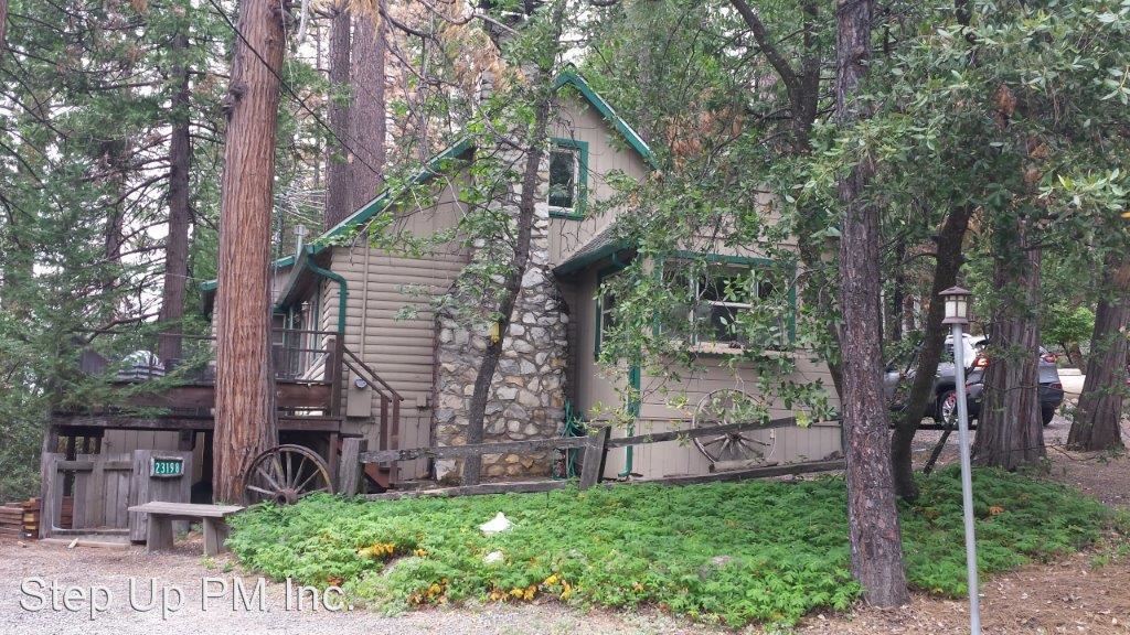 Primary Photo - 23204 Cresta Dr