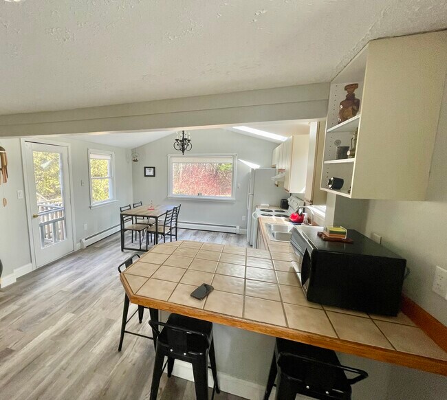 Kitchen and Dining - 26 Pleasant Hill Rd