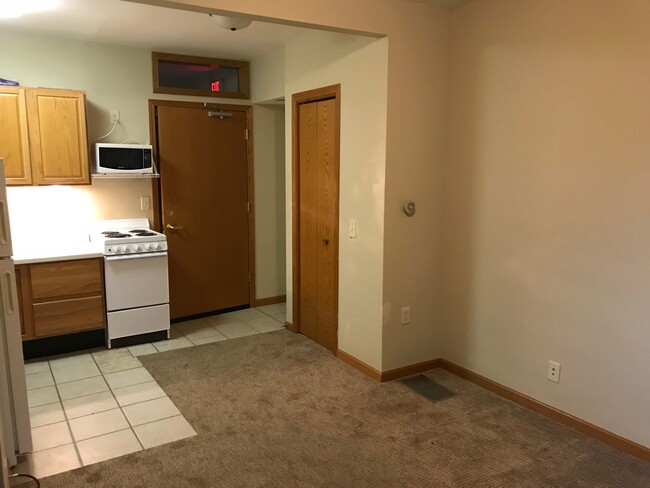 Building Photo - Garden Apartments
