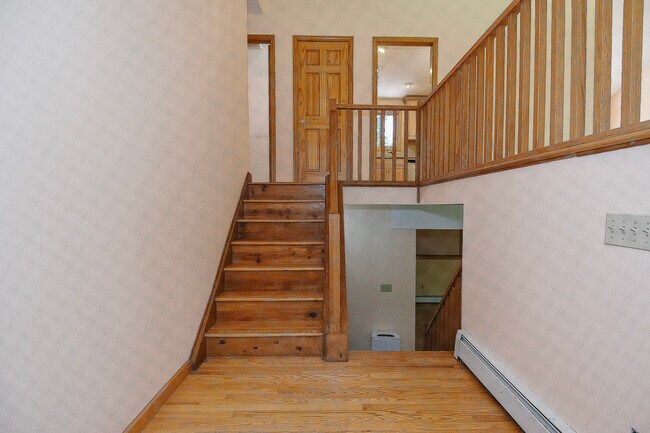 Building Photo - 238 Walnut Tree Hill Rd