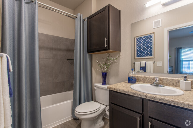 1 BR, 1 BA - 605 SF - Urban Oaks at Conroe