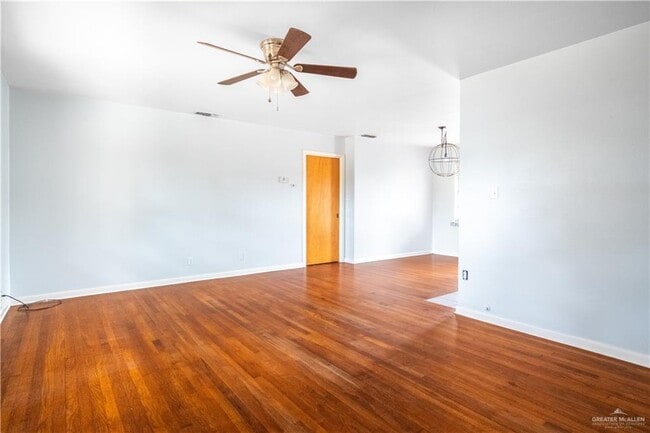Building Photo - 619 Highland Ave