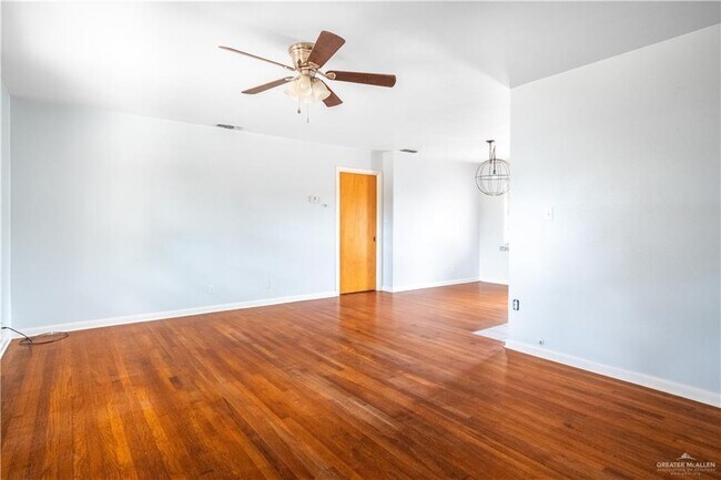 Foto del edificio - 619 Highland Ave