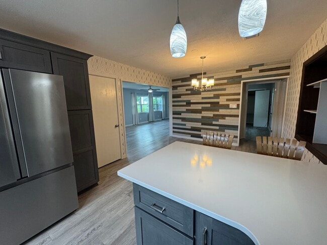 Building Photo - ROOM TO ROAM! SPACIOUS VIENNA RANCH-STYLE ...