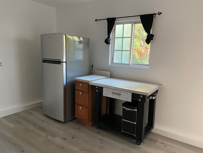 Fridge and countertop/drawers - 5029 Douglas Ln