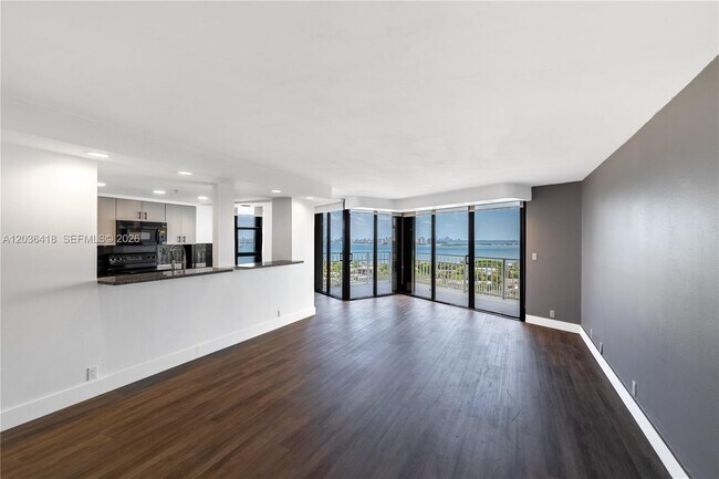 Foto del edificio - 1000 Quayside Terrace