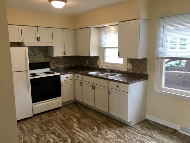 Updated kitchen with pantry closet - 609 Hood St