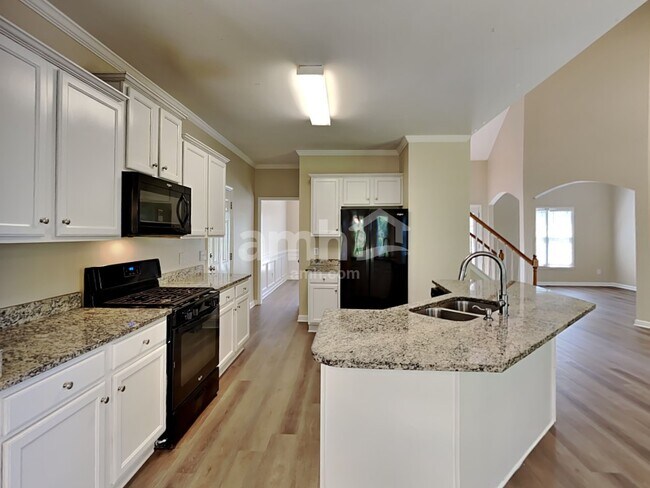 Foto del edificio - 513 Autumn Walk