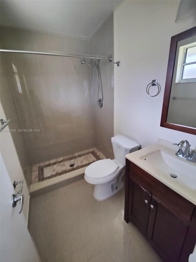 Foto del edificio - 786 NW 103rd Terrace