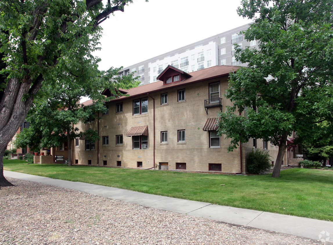 Foto del edificio - Josephine Apartments