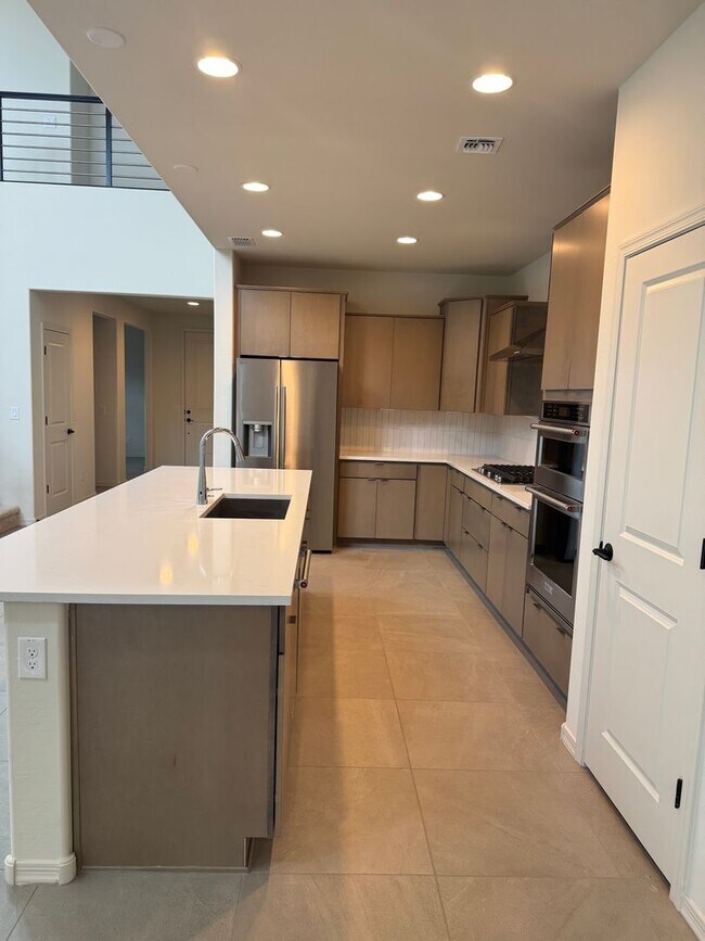 Foto del edificio - 17156 W Smoketree Dr