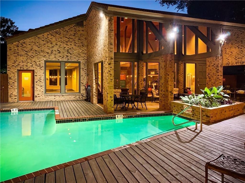 Foto principal - 8888 Tallwood Dr