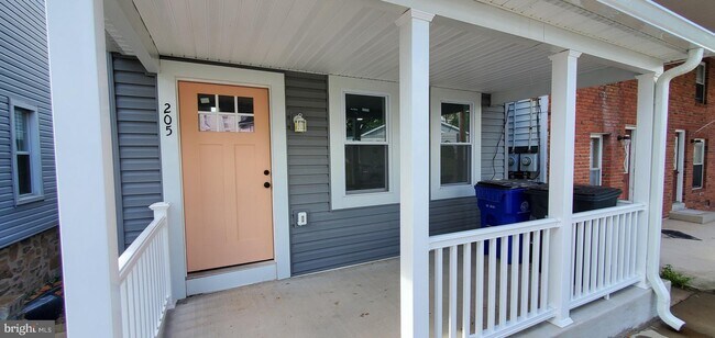 Building Photo - 205 N Seton Ave