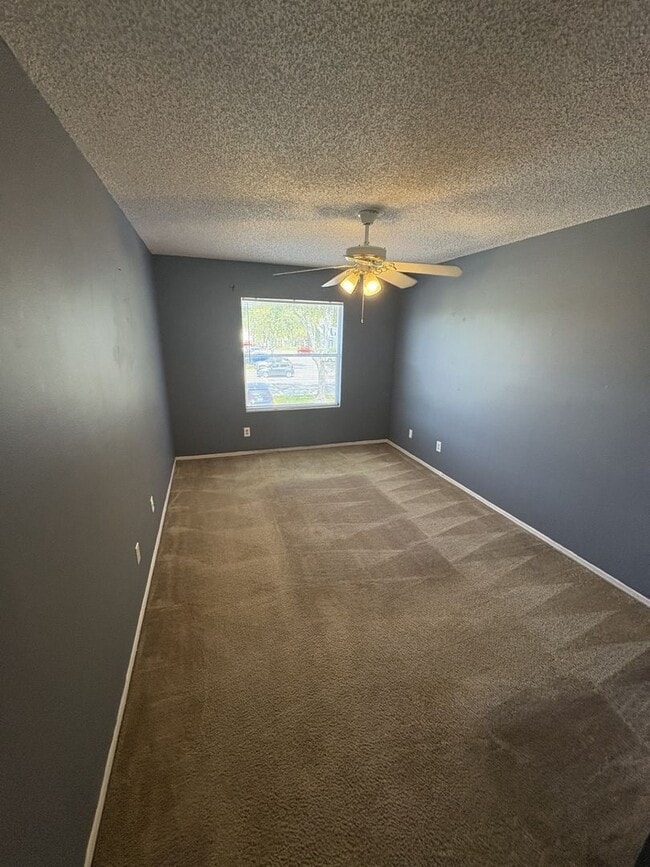 Building Photo - 4261 Pershing Pointe Pl