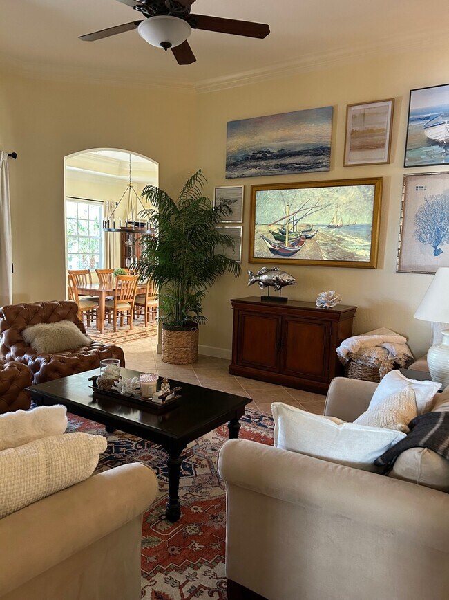 Sala de estar - 20099 Seadale Ct