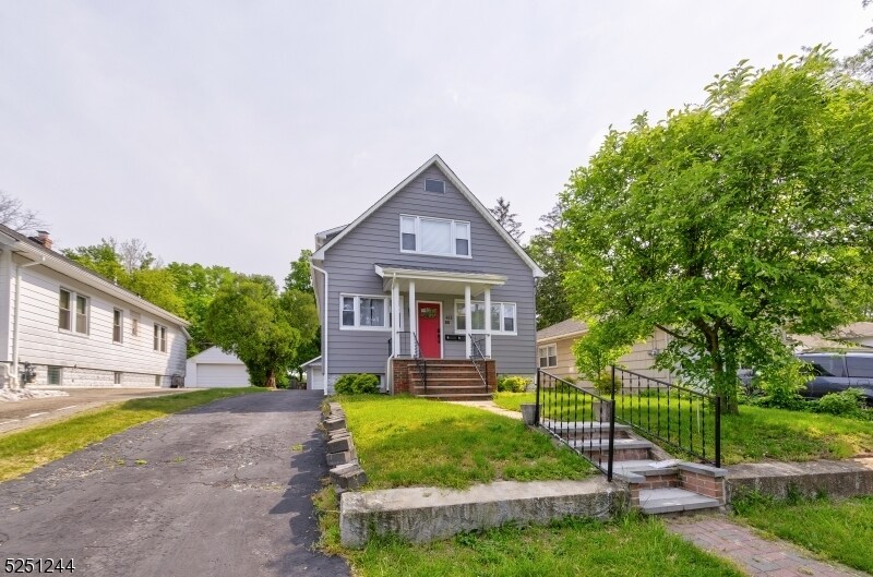 Primary Photo - 413 Woodlawn Ave