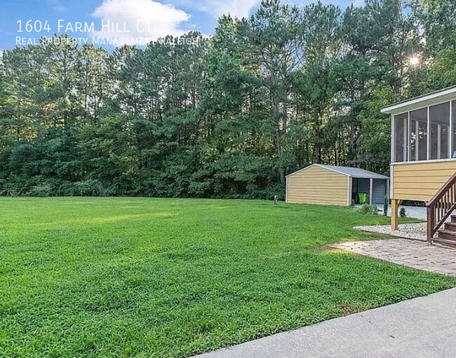 Foto del edificio - 1604 Farm Hill Ct