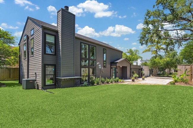 Building Photo - 7703 Bobbitt Ln