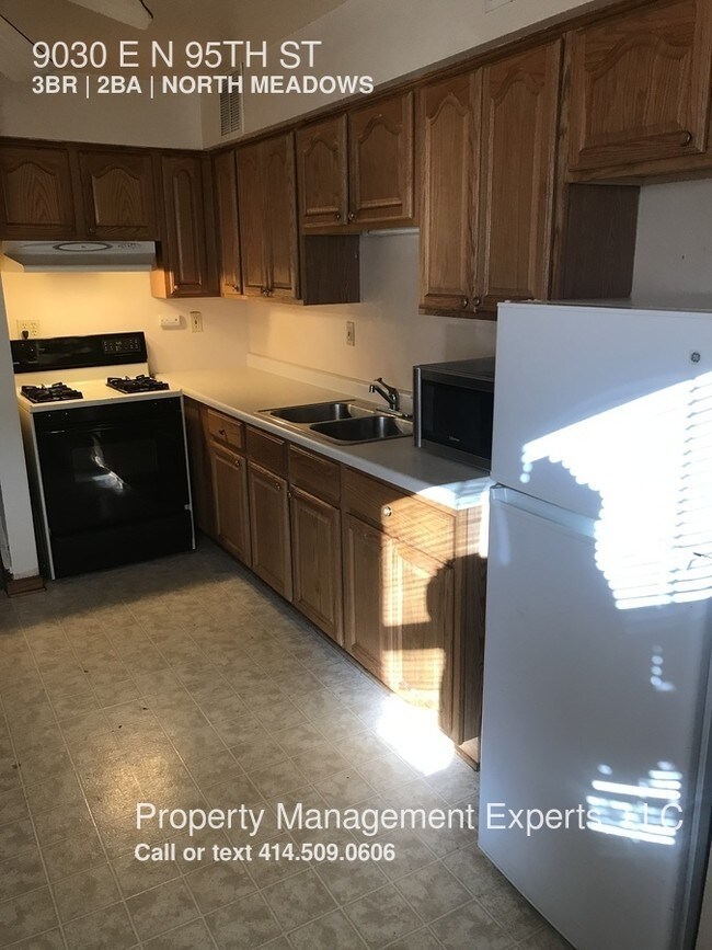 Foto del edificio - 9030E N 95th St