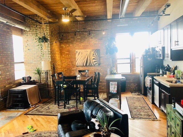 Foto del edificio - 355 N Laflin St