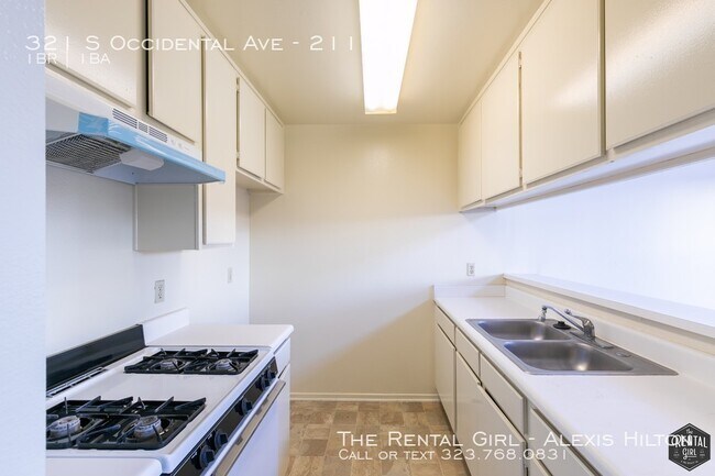 Building Photo - 321 S Occidental Blvd