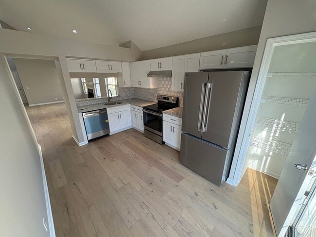 Building Photo - 5504 Knollcrest Ct