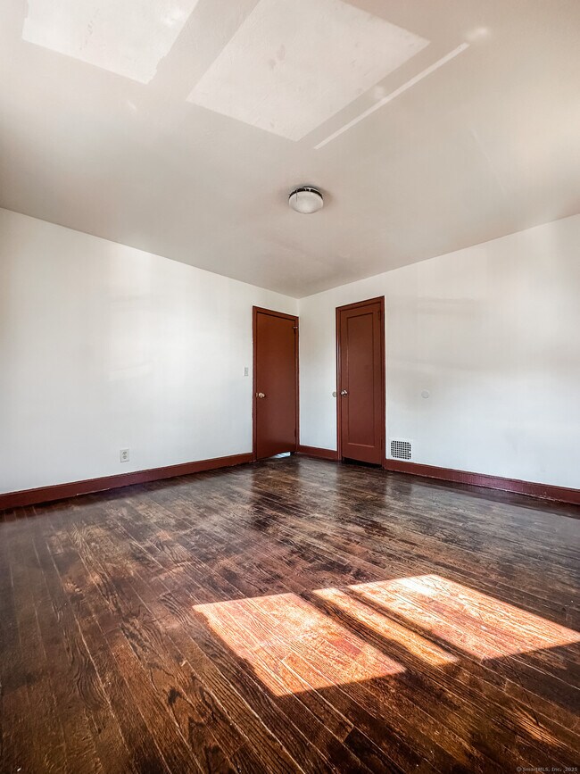 Foto del edificio - 264 Wilmot Ave