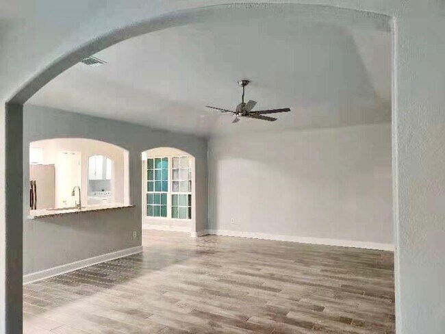 Building Photo - 10919 White Oak Bend Dr