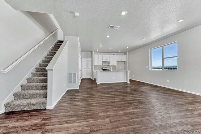 Building Photo - 6098 N Lisbon St