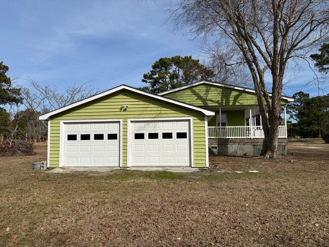 Photo - 3 BR Home with Large Yard & 2-Car Garage in Hampstead