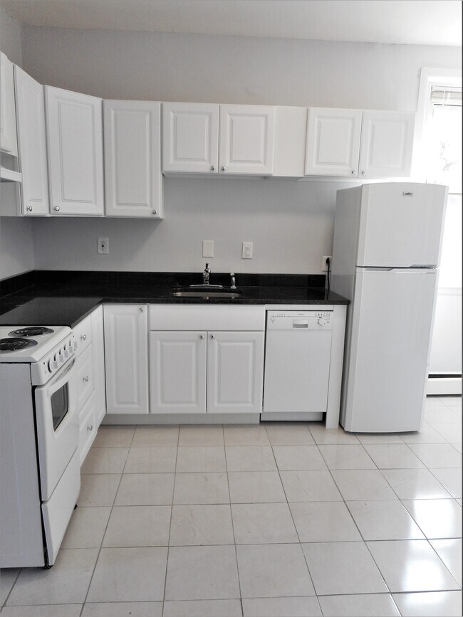 Foto del edificio - 60 Gorham Ave