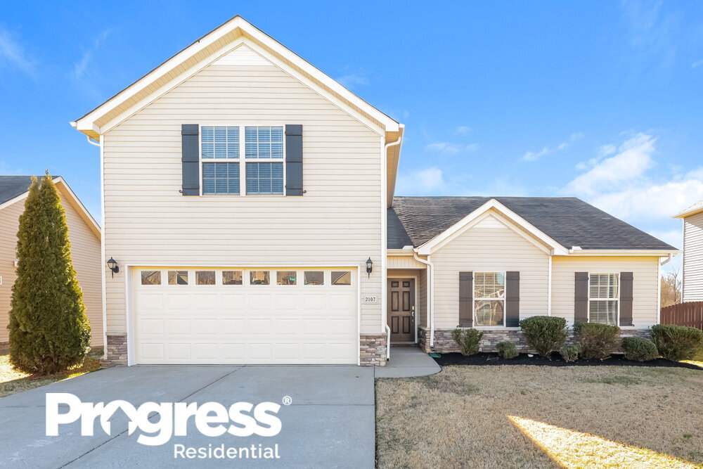 Foto principal - 2107 Longhunter Chase Dr