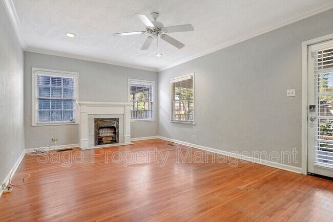 Foto del edificio - 2405 Orpine Ave