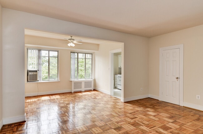 Studio, 1-Bedroom and 2-Bedroom Floor Plans - Majestic