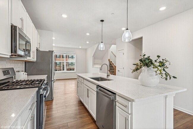 Building Photo - 1659 Bentz Way