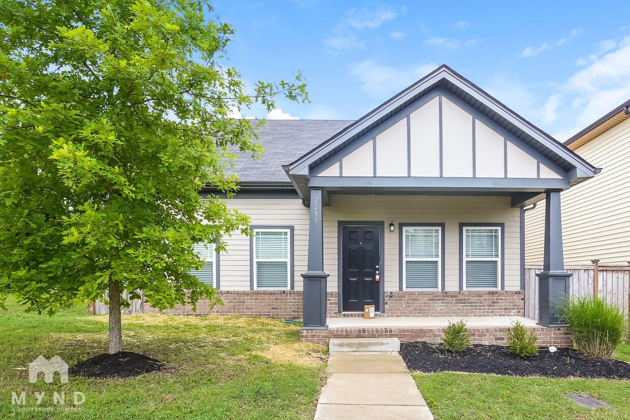 Primary Photo - 2233 Dale View Dr