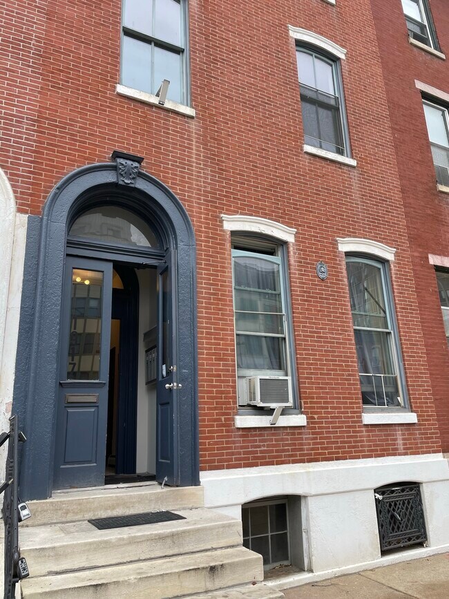Foto del edificio - 1917 Spring Garden St