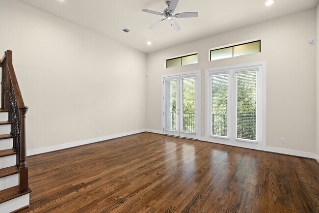 Foto del edificio - 1212 W Dallas St