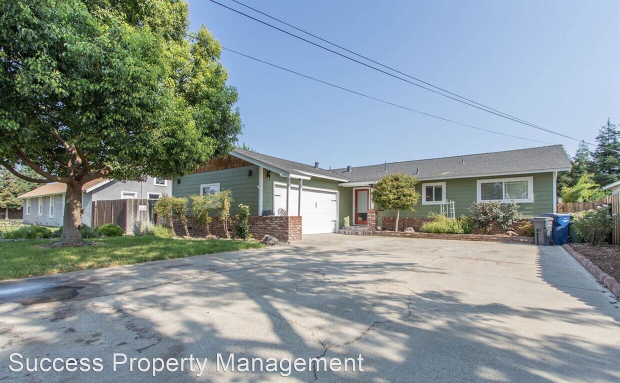 Primary Photo - 3 br, 2 bath House - 1619 Merritt St.