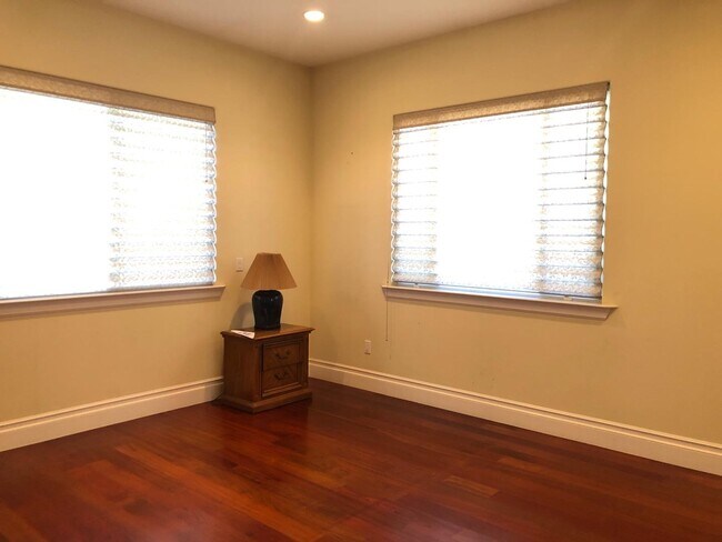 Foto del edificio - 1075 Prouty Way